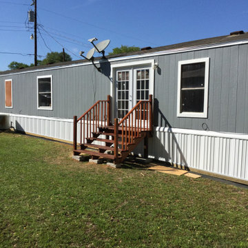 Mobile Home Steps (Exterior)