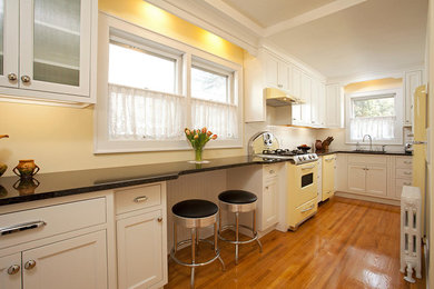 Eclectic kitchen photo in Minneapolis