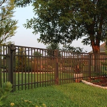 Aluminum Fence Bronze