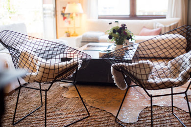 Inspiration for a modern living room remodel in Los Angeles