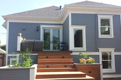 Example of an arts and crafts exterior home design in San Francisco