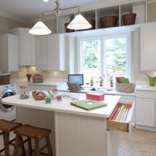 Laundry & hobby room