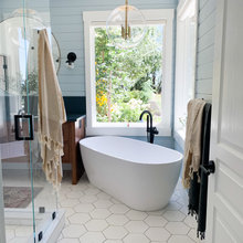 modern farmhouse bathrooms