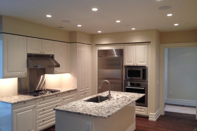 Minimalist kitchen photo in Philadelphia