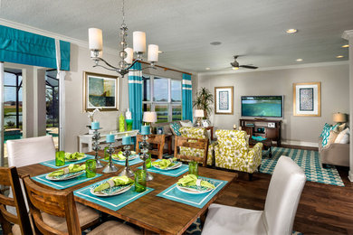 Dining room - contemporary dining room idea in Tampa
