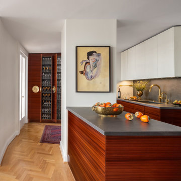 A Sculpted Kitchen in Warm Woods