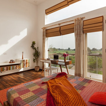 R Farmhouse