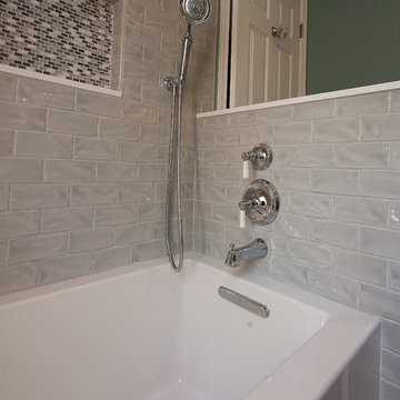 A Modern Tub With Room to Stretch Out