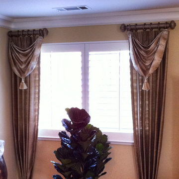 Pleated Side Panels w/ Drape Swag