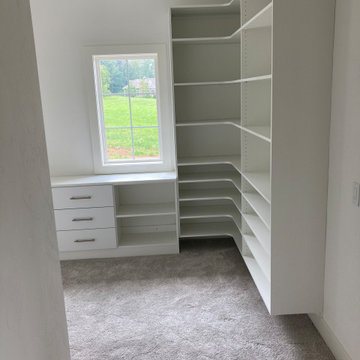 Master with corner shelves