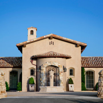 Santa Lucia Estate