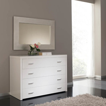 77 Collection 4-Drawer Dresser | White - $550