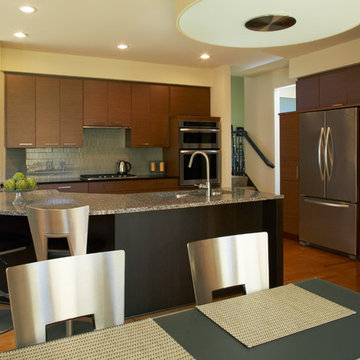 1990s Home Gets Modern Makeover