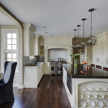 Classic Cream Colored Kitchen in Naperville