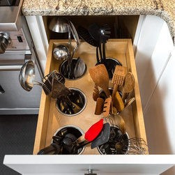 Eaton Home - Utensil Holders And Racks