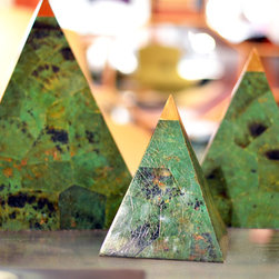 SET OF 3 EMERALD GREEN PENSHELL INLAID PYRAMIDS - Home Decor