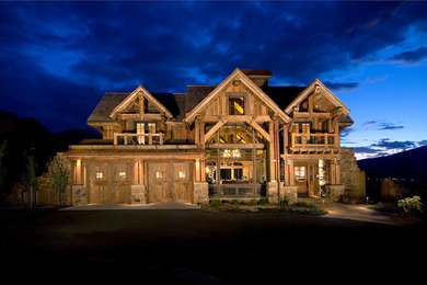 Exterior home idea in Denver