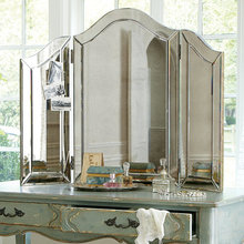 Vanity table