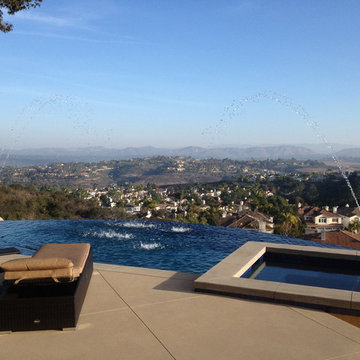 Vanishing Edge Swimming Pools