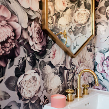 Alberta Ave: Powder Room