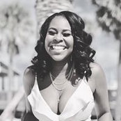 Aisha Robinson's photo