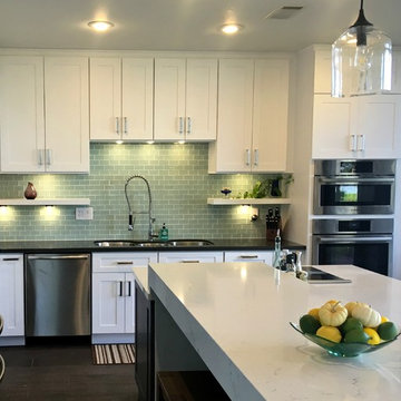 LAKESIDE KITCHEN