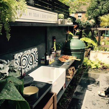 Tropical family garden - Redbourn