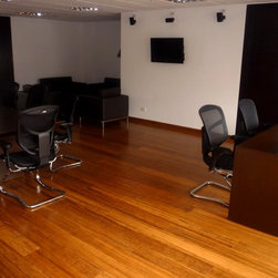 Secretar&iacute;a de ambiente Distrital - Bamboo Flooring