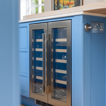 Italian-Inspired In-Frame Shaker Kitchen