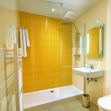 Salle de bain de la chambre de l'hôtel