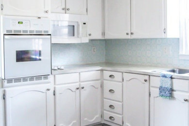 Kitchen photo in Los Angeles