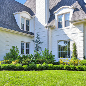 Simple design to complement traditional architecture