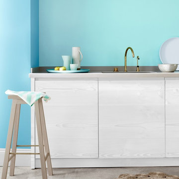 Cool and Contemporary Kitchen in Blue Hues