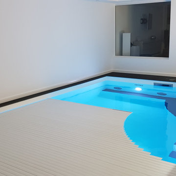 Hallenbadsanierung mit weißer Folienauskleidung