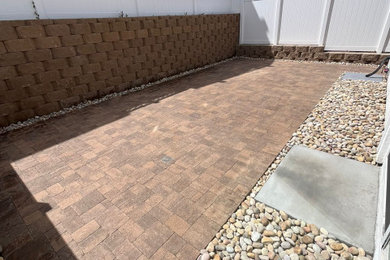 Inspiration for a landscaping in San Diego.