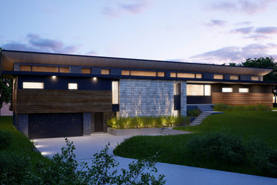 Свежая идея для дизайна: одноэтажный, деревянный дом с плоской крышей и отделкой планкеном - отличное фото интерьера