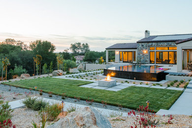 This is an example of a contemporary pool in Sacramento.