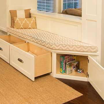 Modern Beach Seat with Drawers