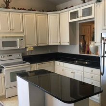 White vs Dark Kitchen