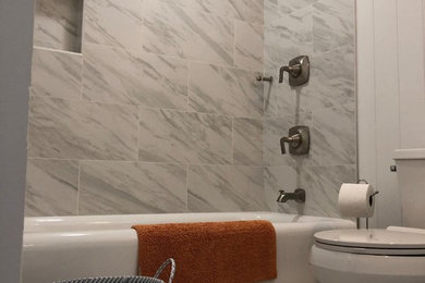 Example of a small bathroom design in Hawaii