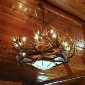 Mt Bross Elk Antler Chandelier with Rawhide & Mica Iron Base, Large – 13 Lights
