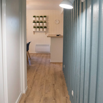 Maison bleue à Arcachon, située dans un cadre de verdure idyllique