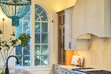 Example of a tuscan kitchen design
