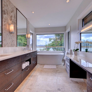 Estate on the Bay