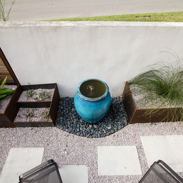 Rosedale Modern Courtyard