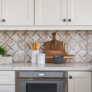 Complementing kitchen countertop and cabinetry in kitchen remodel