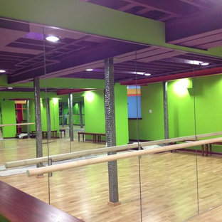 他の地域のコンテンポラリースタイルのおしゃれなホームジムの写真