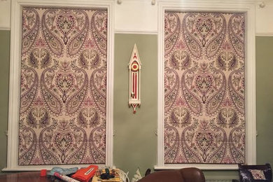 Inspiration for a small traditional dining room in Hertfordshire.