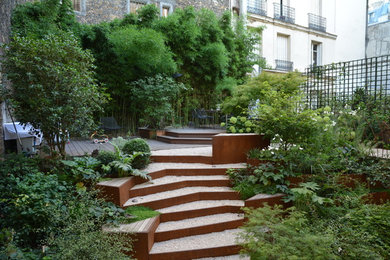 Design ideas for a contemporary garden in Paris.