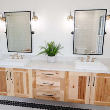 Black and White Master Bath